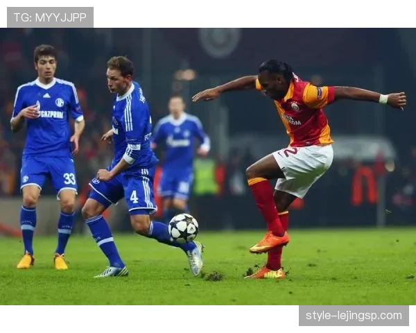 德罗巴连续高位抢断撕裂防线 本赛季角色转型提升锋线威胁